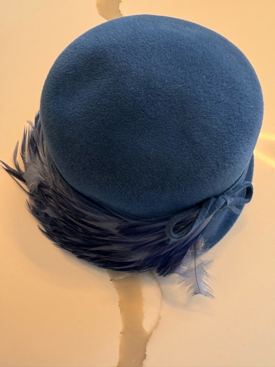 Vintage Eva Mae Modes Blue Fur Felt Cloche Hat Ostrich Feathers main image 7